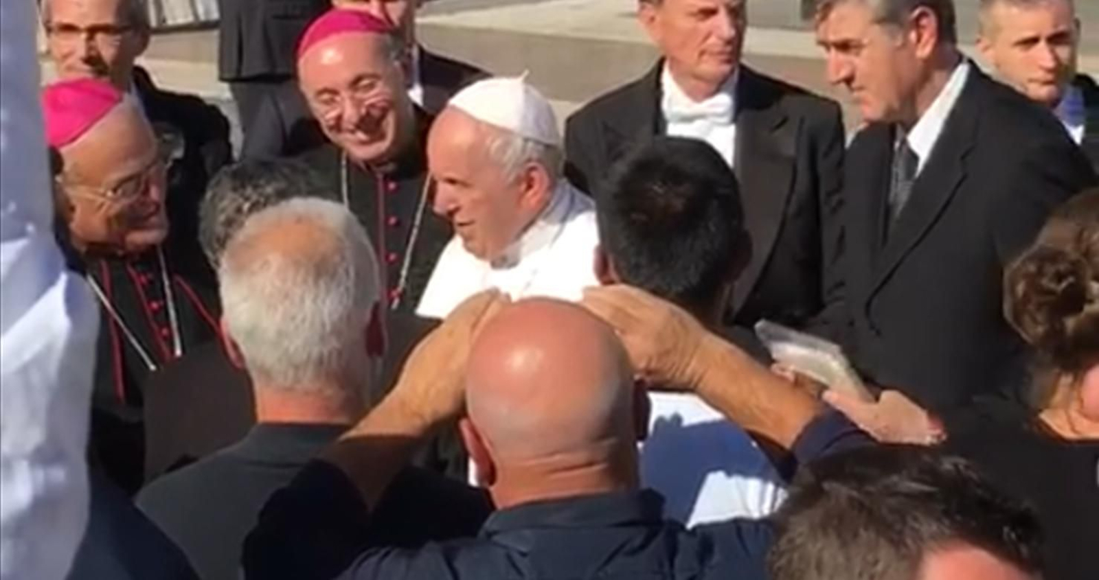 El Papa recibe al obispo de Guadix en el Vaticano: “Cuídame bien esa diócesis”