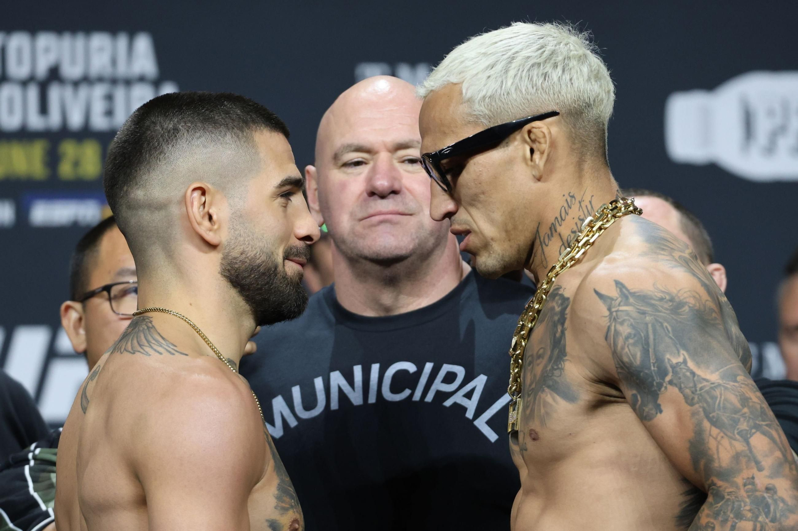 Las fotos del triunfo de Topuria ante Oliveira