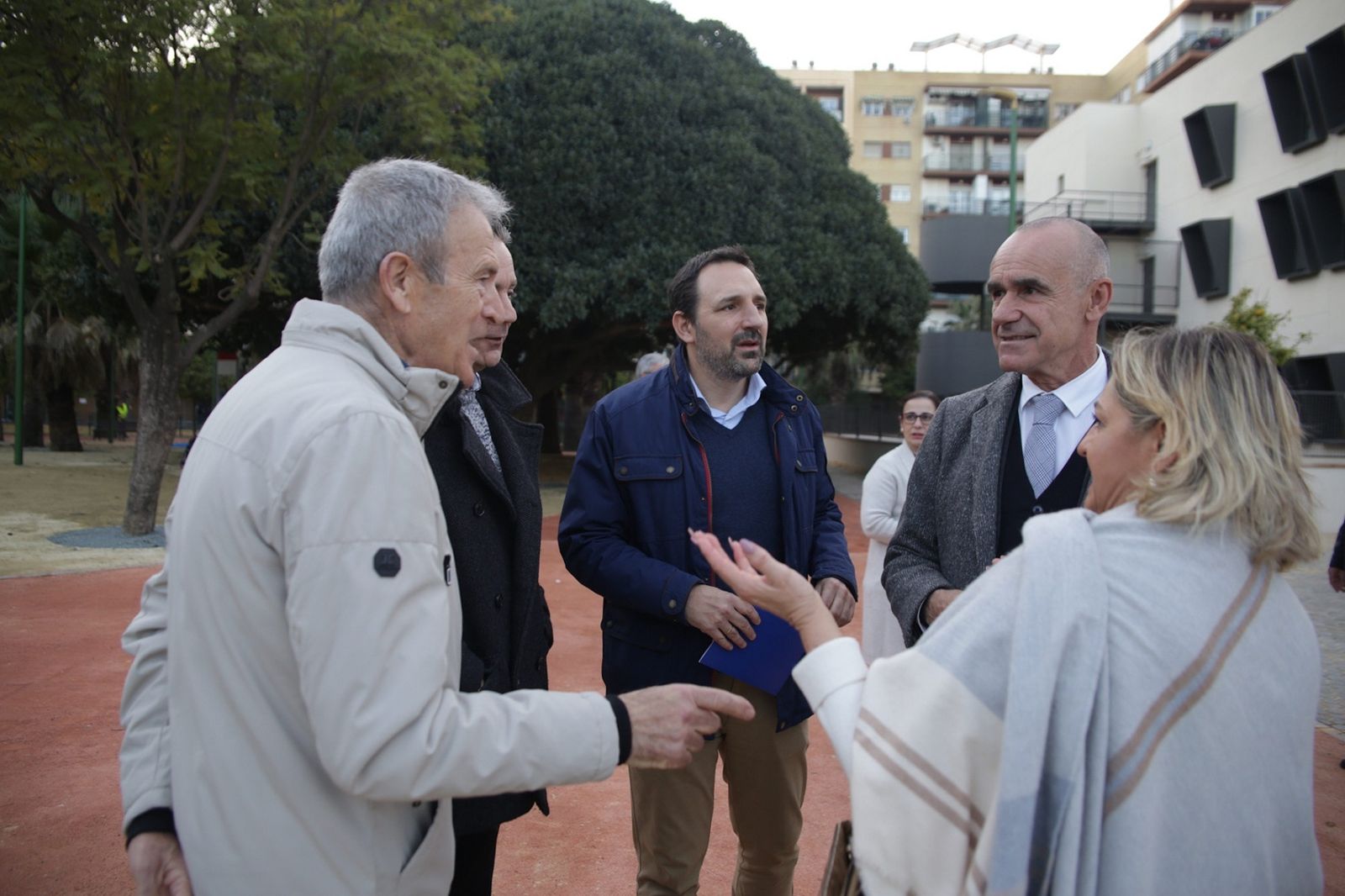 Antonio Muñoz durante su visita a Sevilla Este.