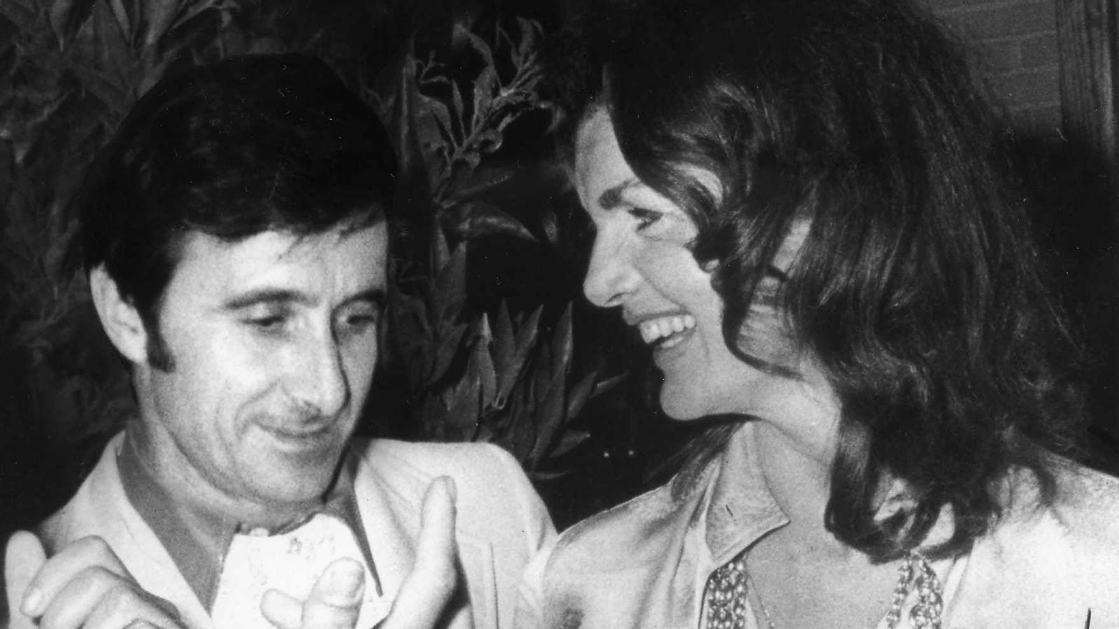 Jacqueline Kennedy Onassis junto a Santiago. Jacqueline Kennedy Onassis junto a Santiago.