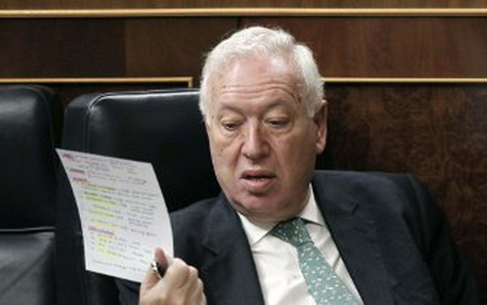 Margallo declina responder a Picardo