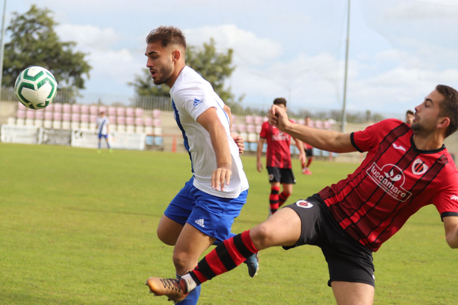 Imágenes del encuentro entre el Cartaya y el atlético Onubense