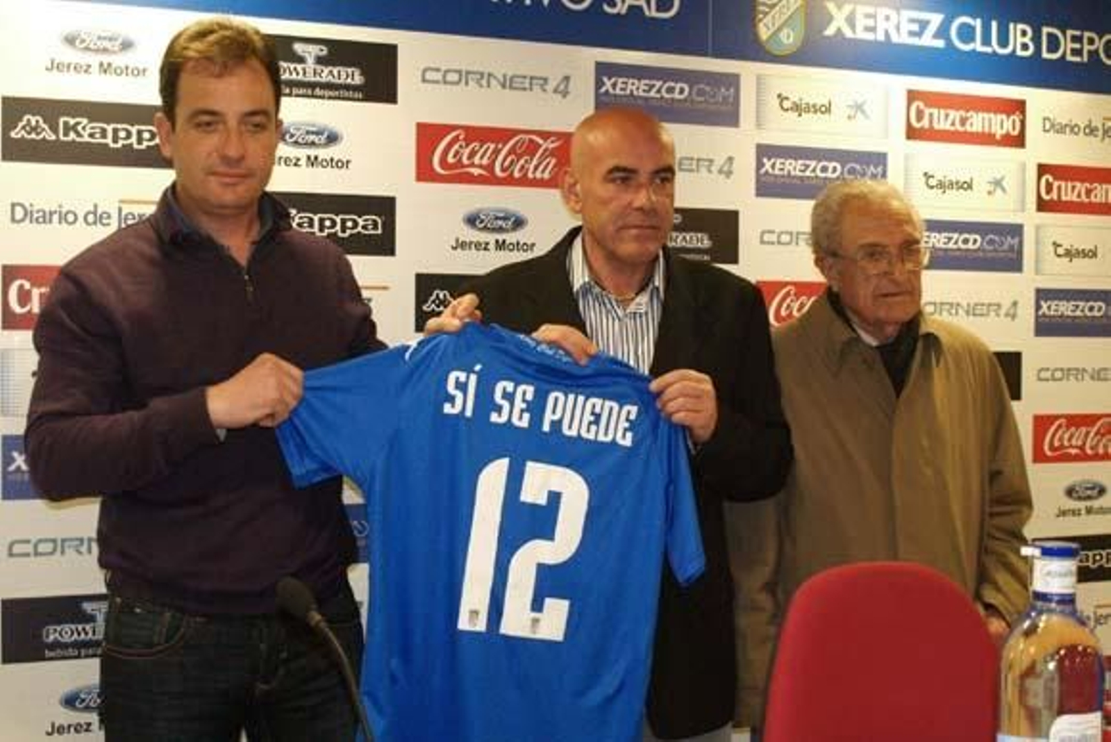 Carlos Ríos ve "bastantes posibilidades" de lograr la permanencia