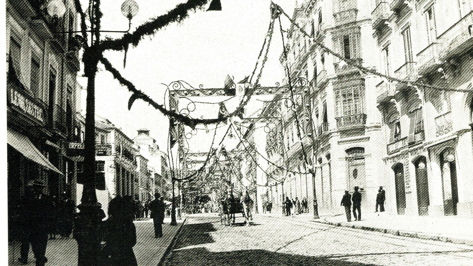 Calle Reyes Católicos.