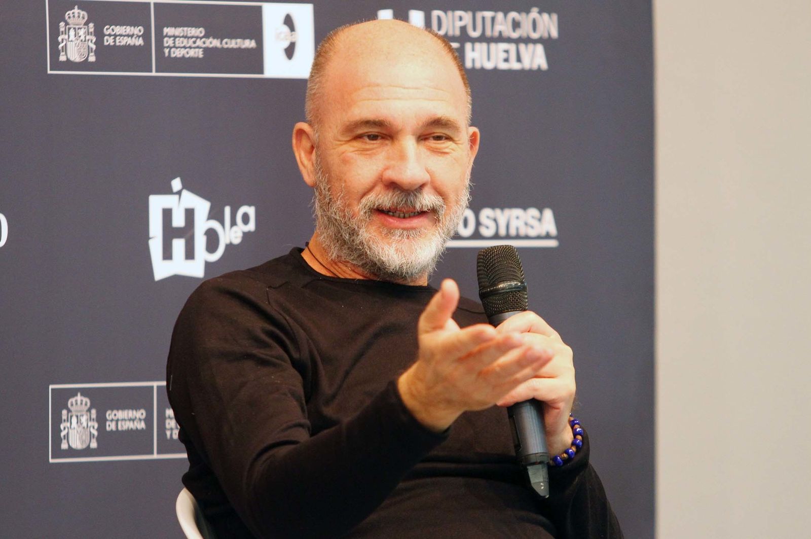 Imágenes de la entrega del premio Ciudad de Huelva a Darío Grandinetti.