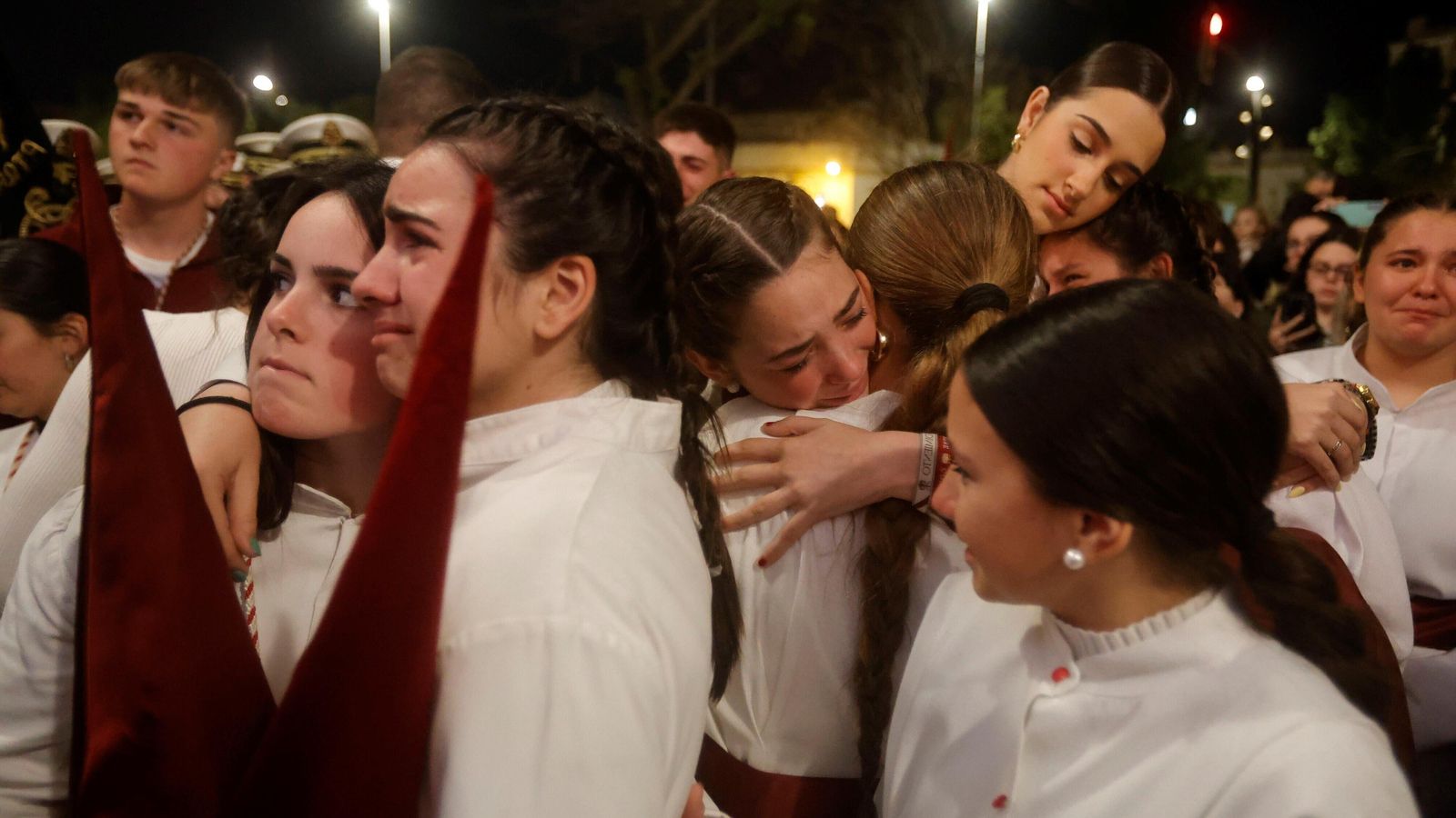 Lágrimas de varias hermanas del Descendimiento.