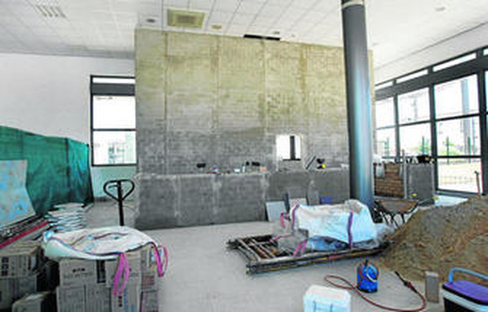 Las obras de la cafetería de la estación ya están en marcha.