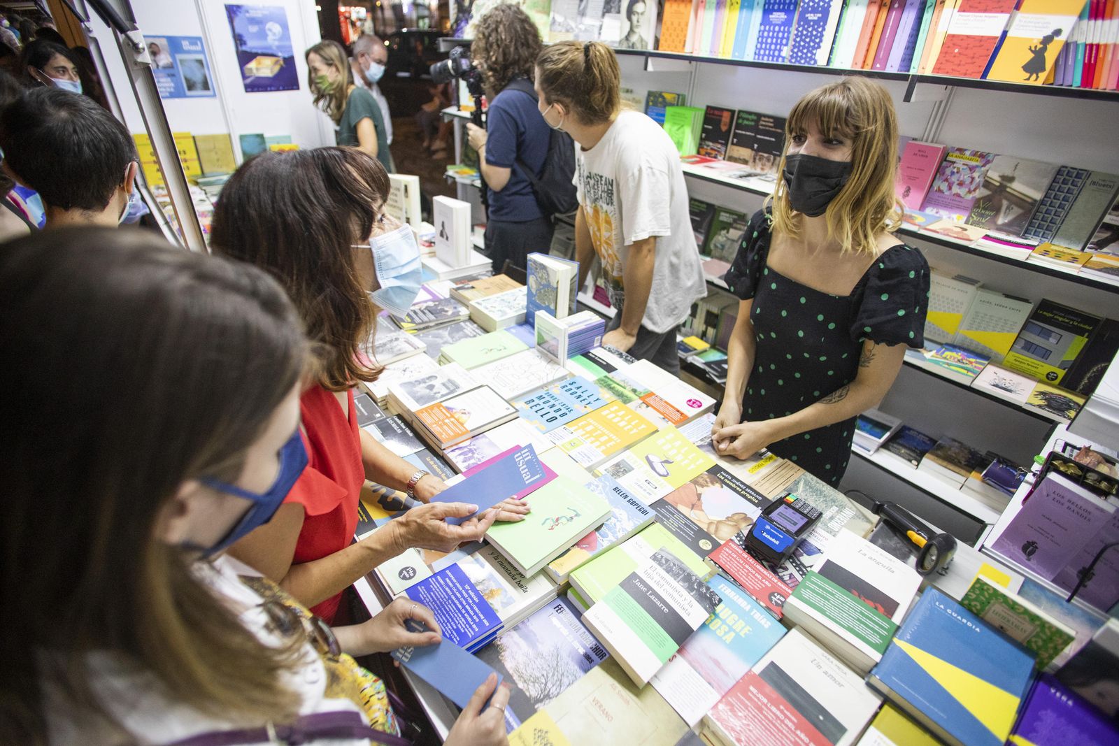 Feria del Libro  de Granada abre al público este fin de semana 100 actividades