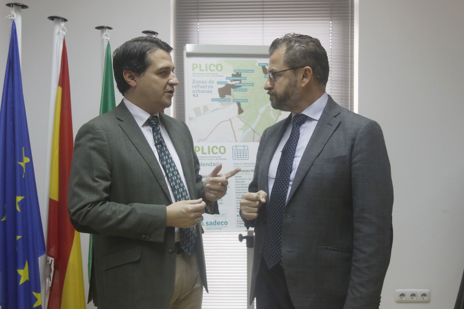 El alcalde de Córdoba, José María Bellido, y el delegado de Infraestructuras, David  Dorado.