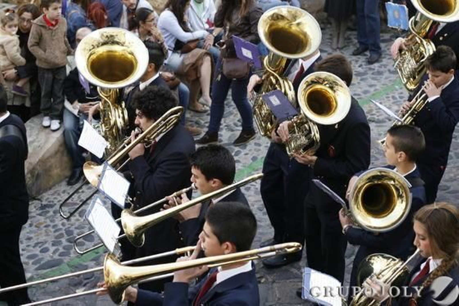 Venerable y Nacional Cofradía de Penitencia de Nuestro Padre Jesús del Mayor Dolor y María Santísima de la Salud.

Foto: Joaquin Pino