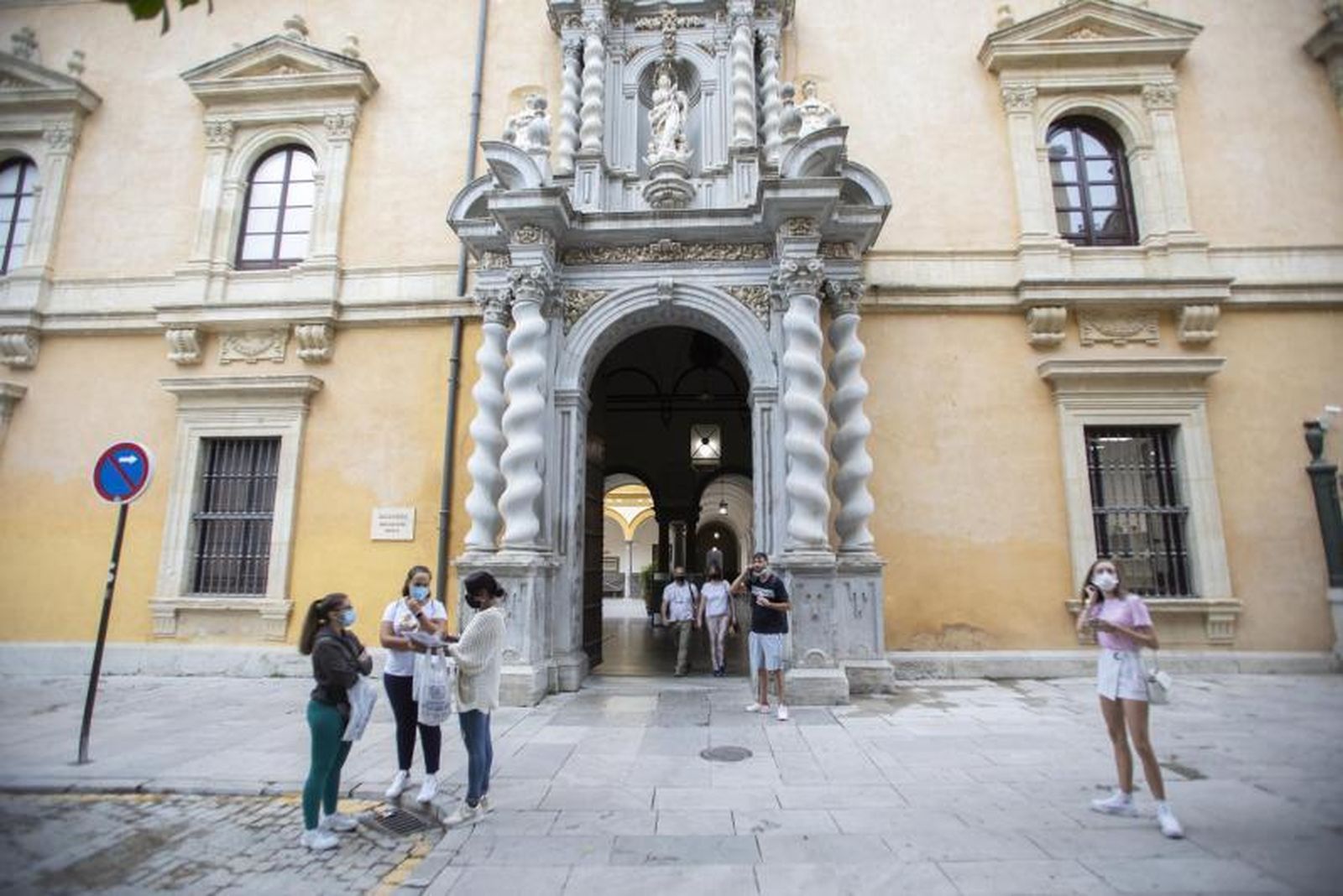 Fachada de la Facultad de Derecho.