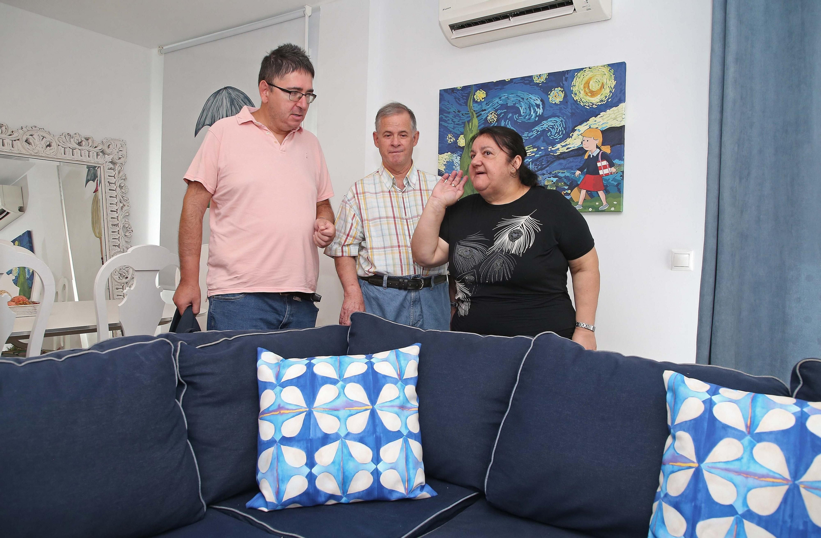 La inauguración de las nuevas viviendas tuteladas de Apadis, en imágenes