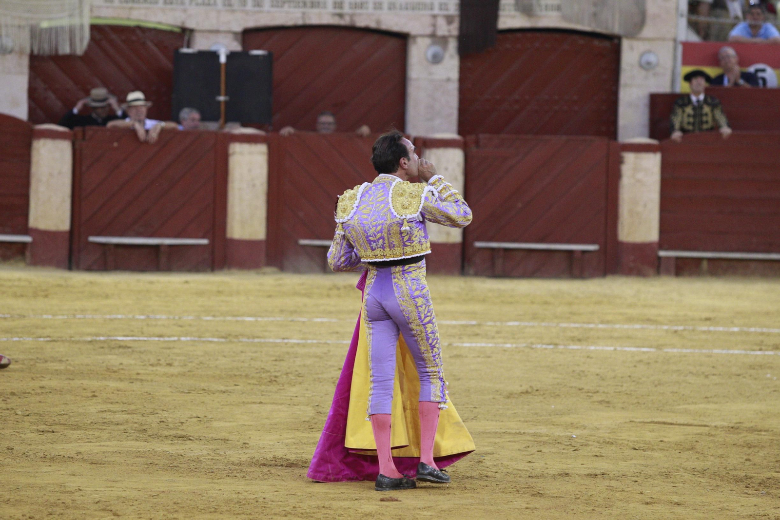 La despedida del torero Enrique Ponce de la Feria de Almería 2024, en imágenes