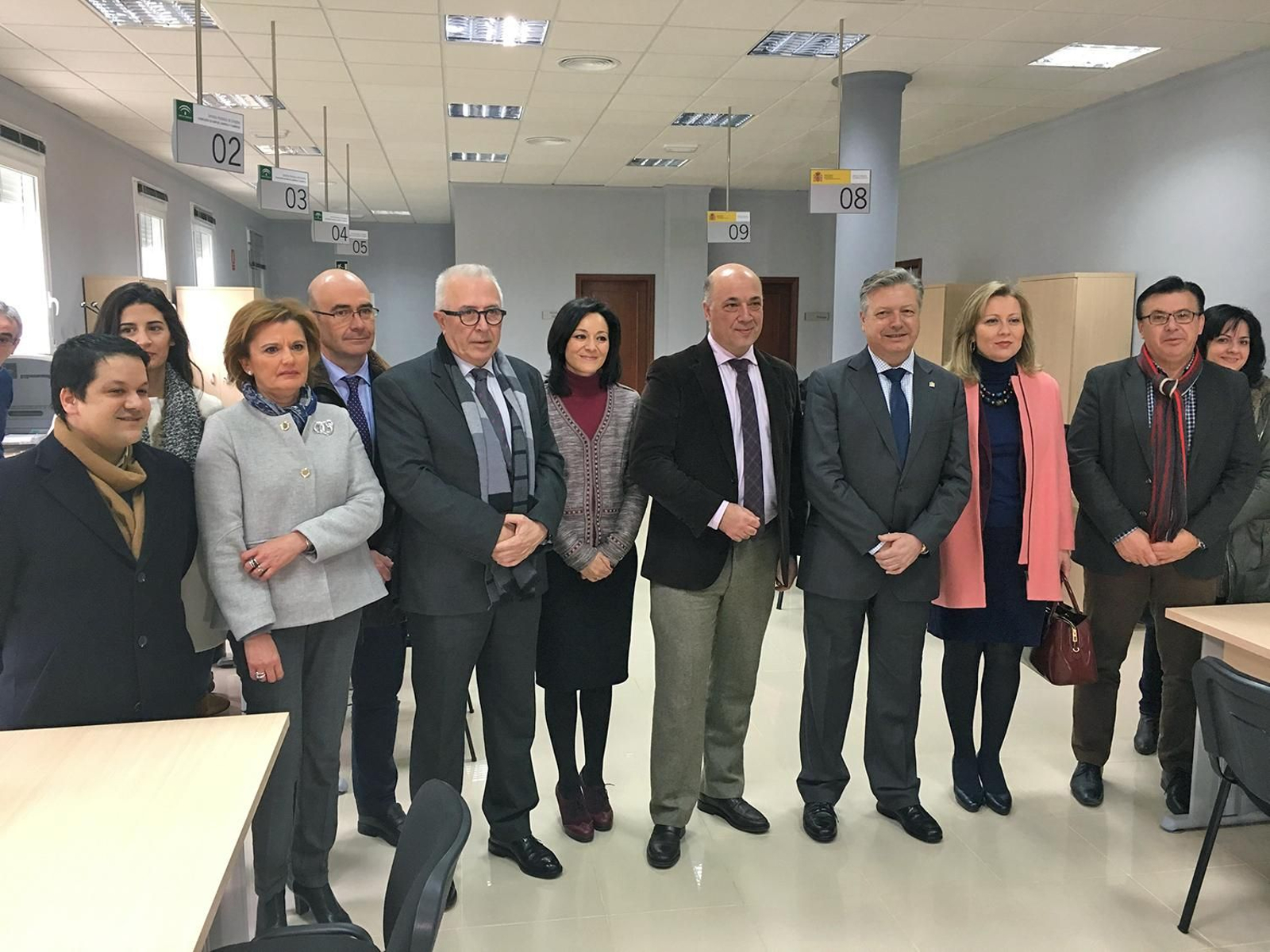 Sánchez Maldonado, con Antonio Ruiz, Primo Jurado, Crespín y diversas autoridades y técnicos.