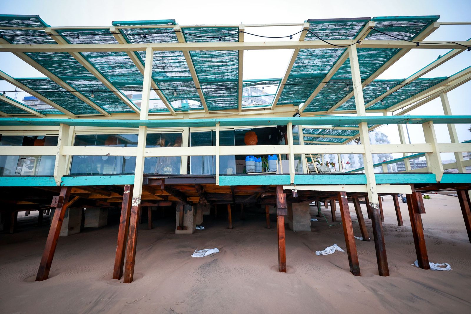 Imágenes de los principales destrozos provocados por la borrasca Leonardo en Cádiz