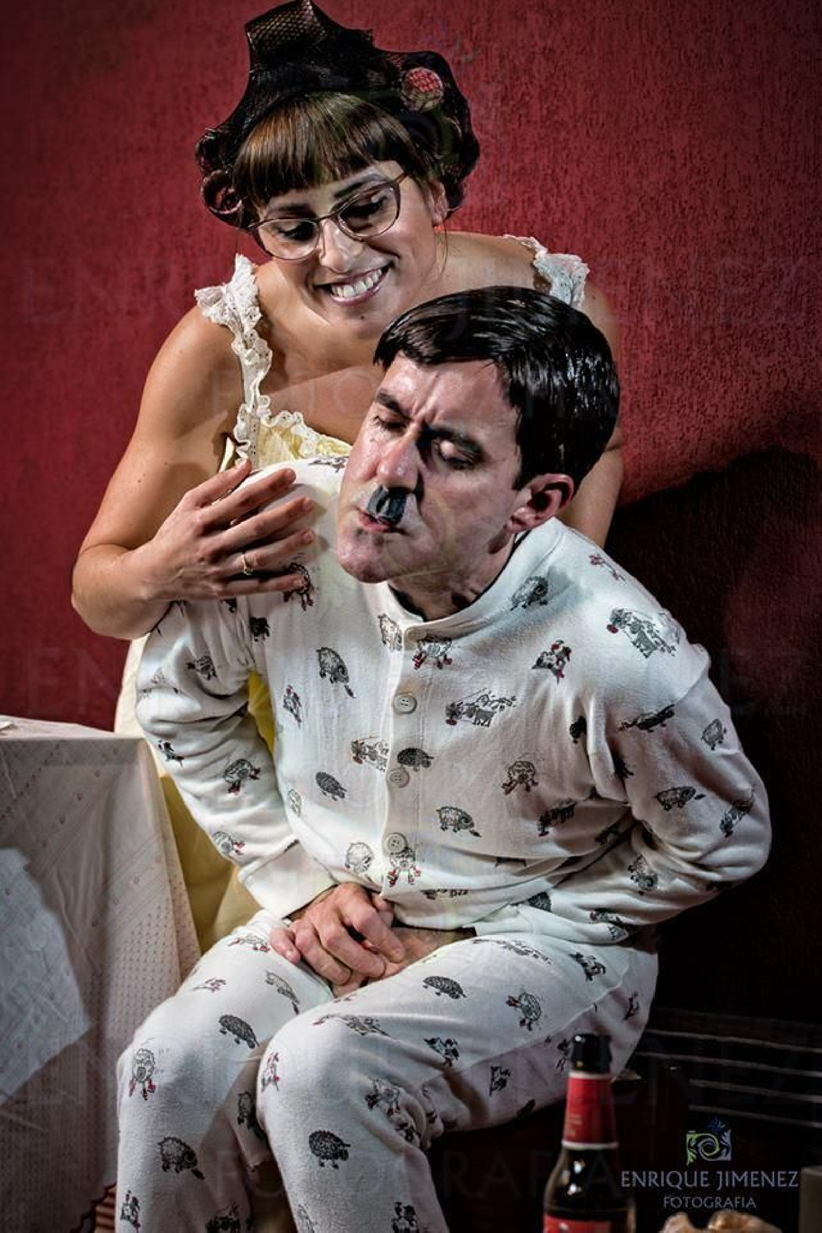 Dita Ruiz y Fernando Labordeta en una escena de la obra.