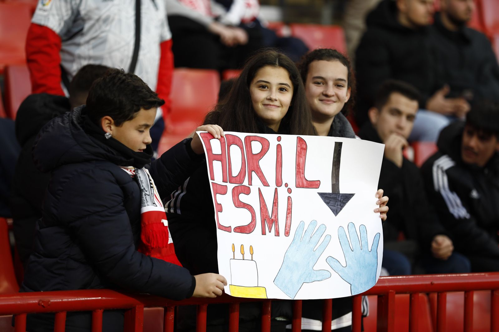 Encuéntrate en la grada del Granada - Ibiza