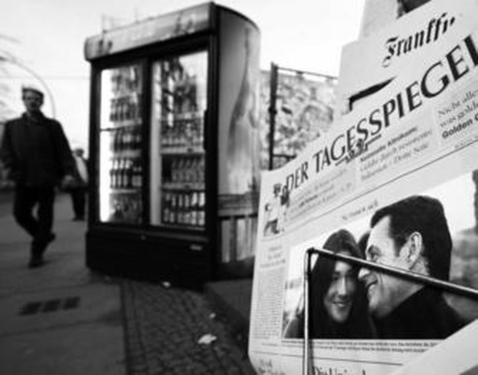 La boda secreta de Sarkozy y Bruni da la vuelta al mundo