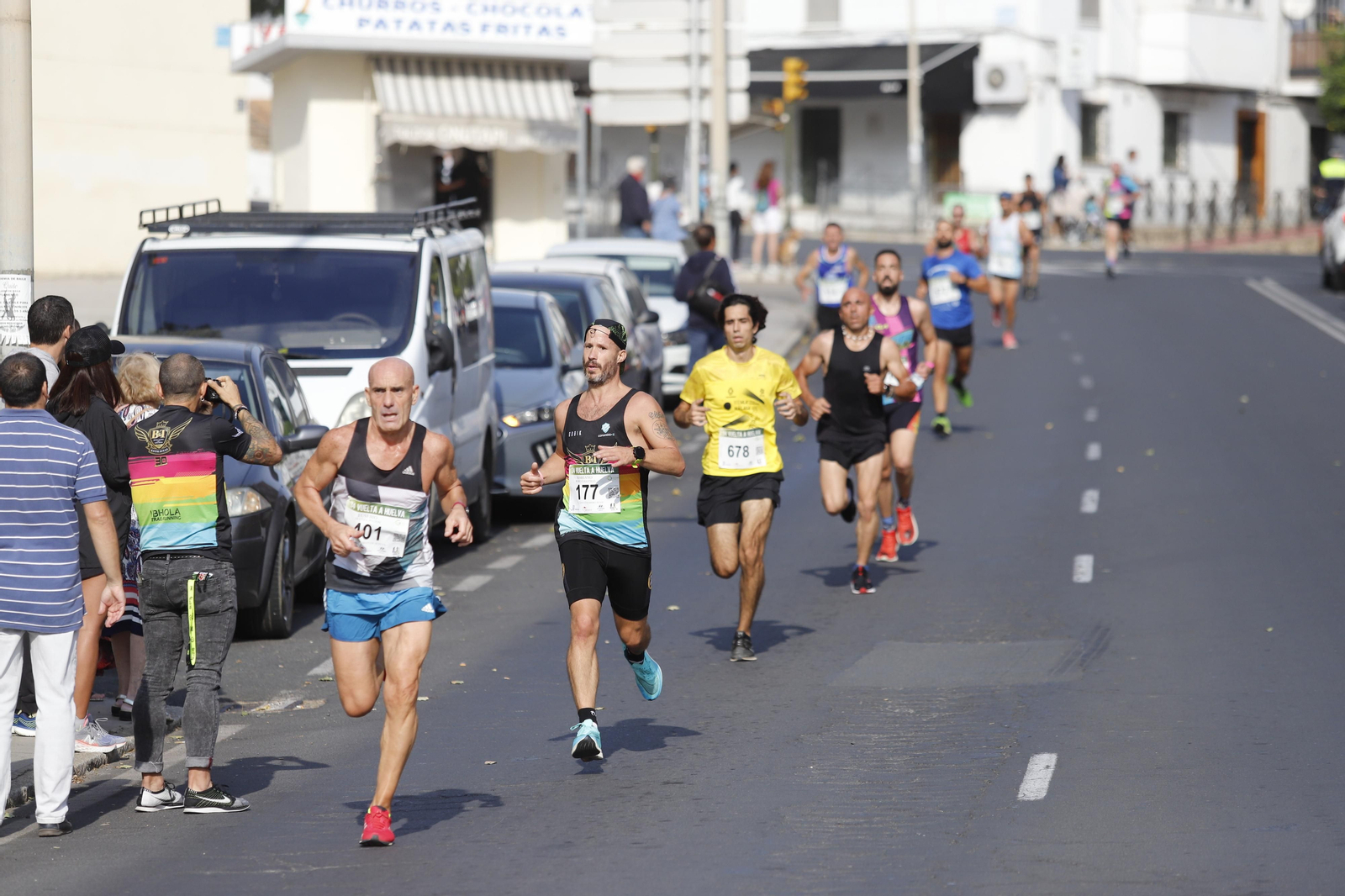 Las imágenes de la vuelta a Huelva de atletismo