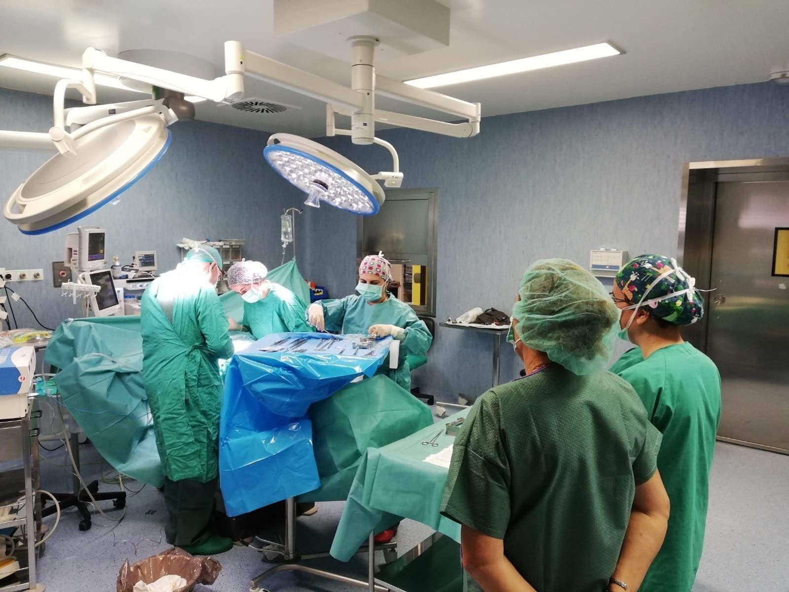 Un quirófano de un hospital onubense.