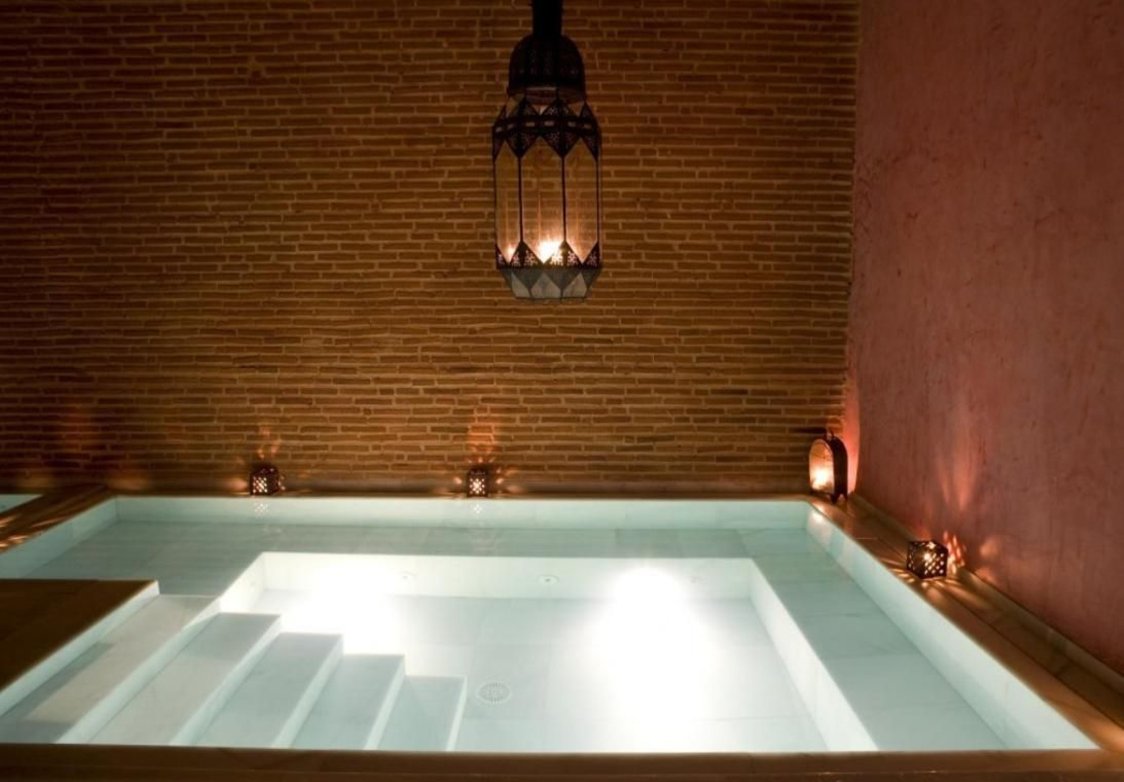 Aire Hotel & Ancient Baths, Almería
