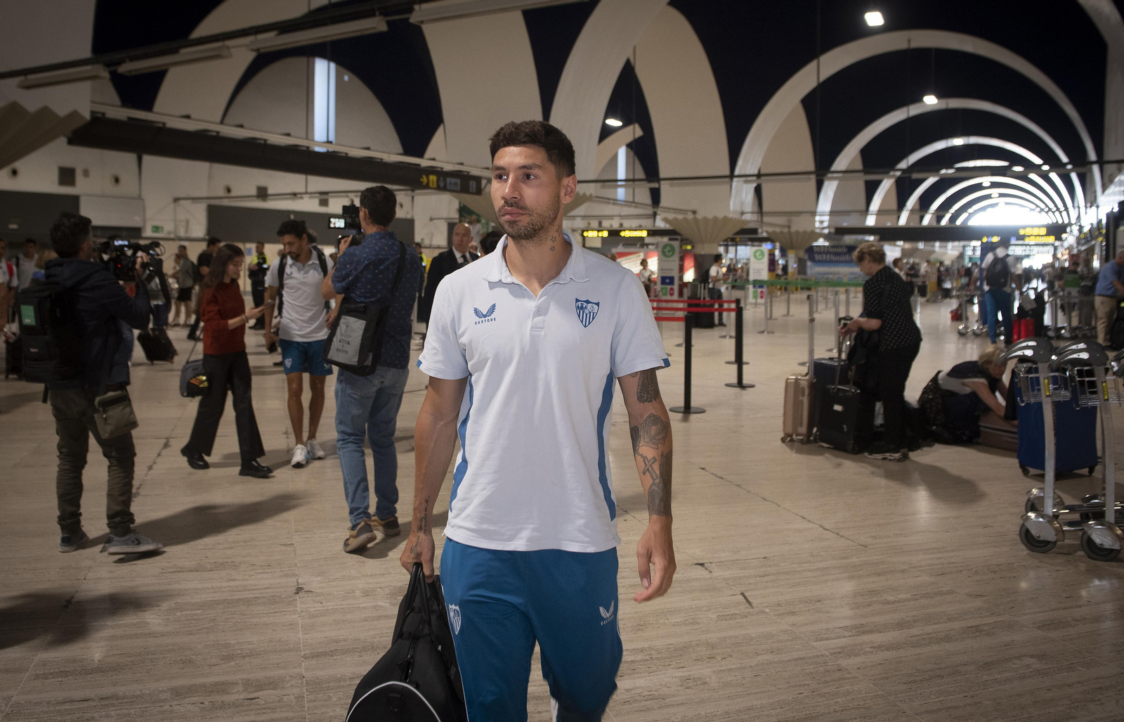 La salida del Sevilla a Turín, en imágenes