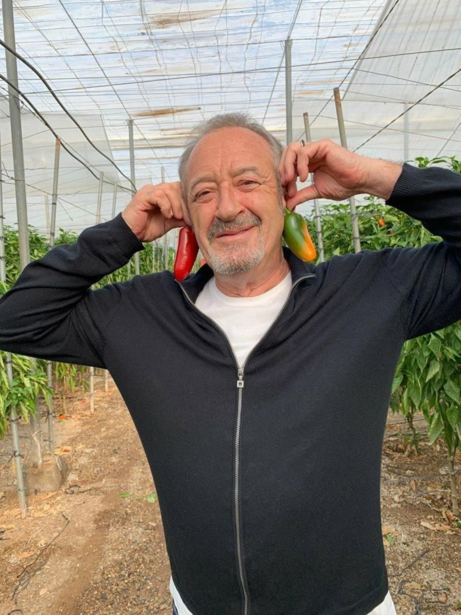 Además de pasar por algunos de los mejores restaurantes almerienses, Carlos Arguiñano ha conocido la agricultura intensiva.