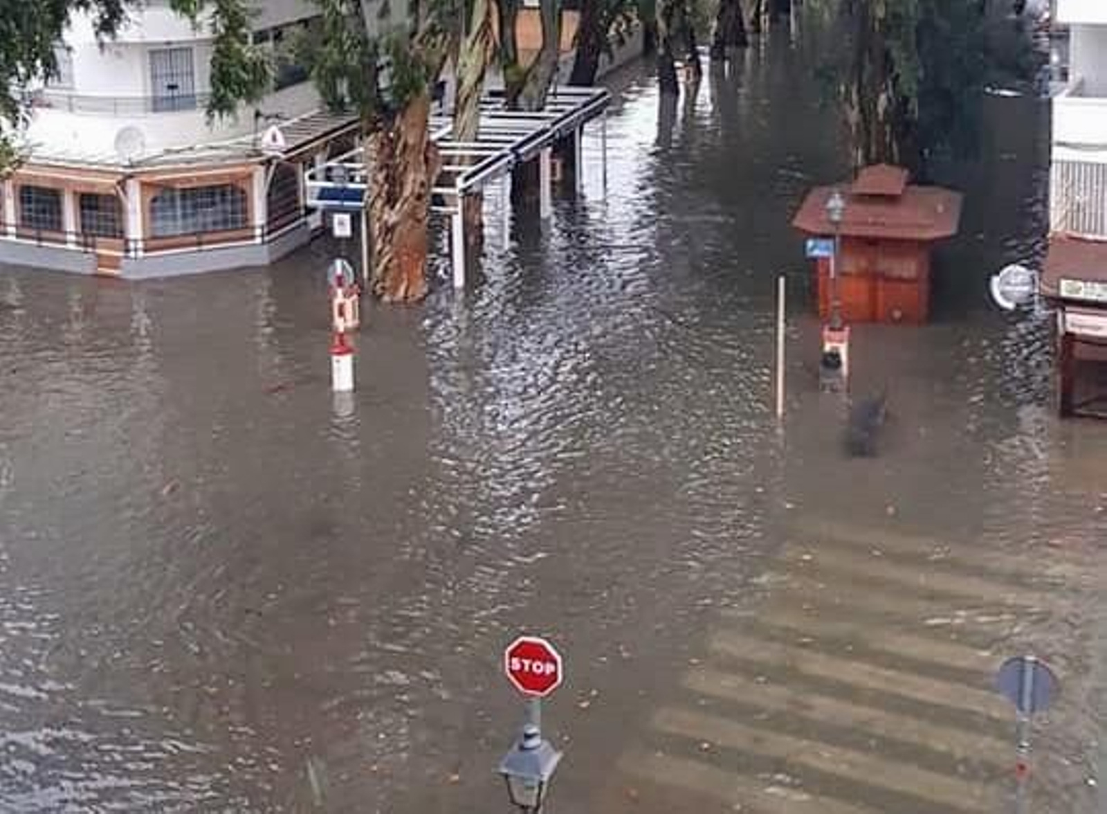 Una de las zonas anegadas de Chipiona.