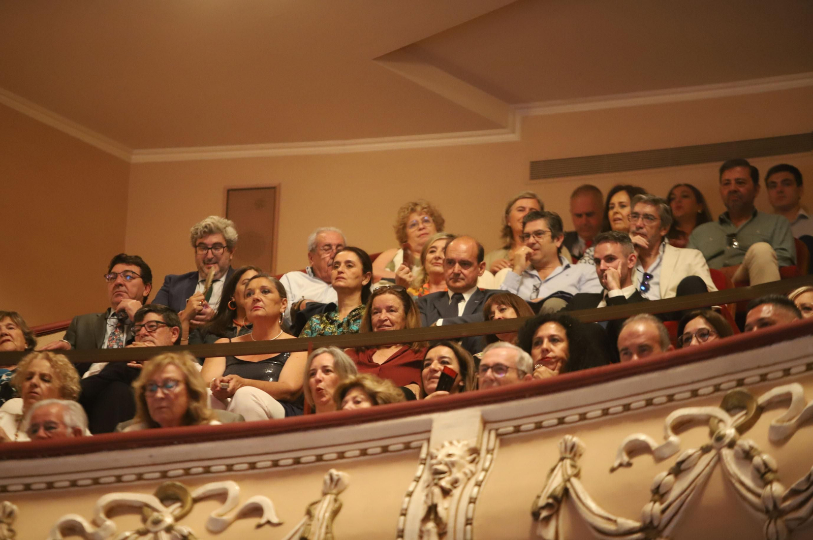 Imágenes de la toma de posesión de Pilar Miranda como alcaldesa de Huelva