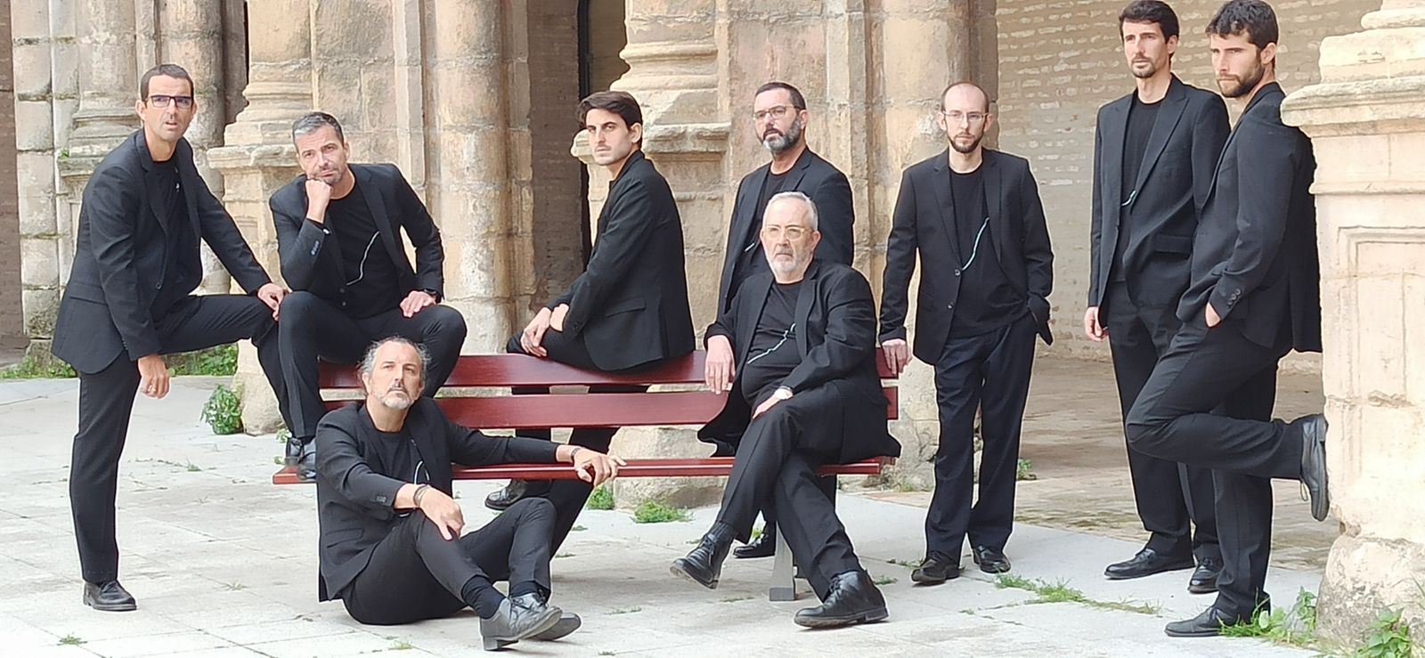 Miembros del conjunto proyectoeLe durante la grabación de uno de los vídeos.