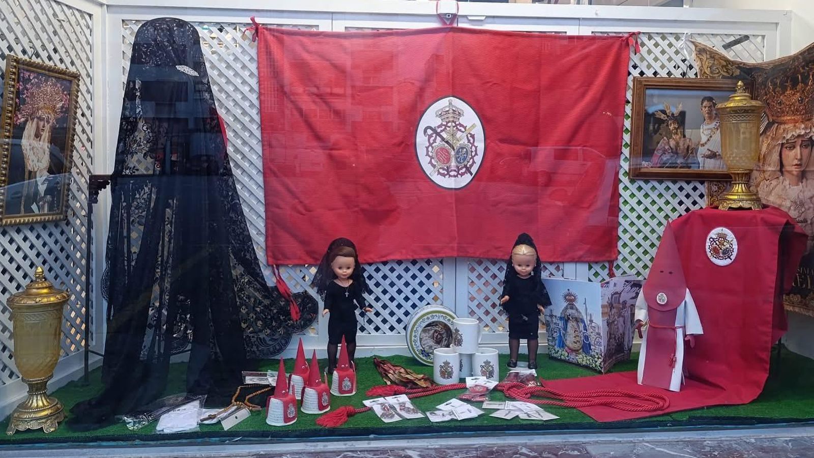 El escaparate de la Mercería Isabelita.