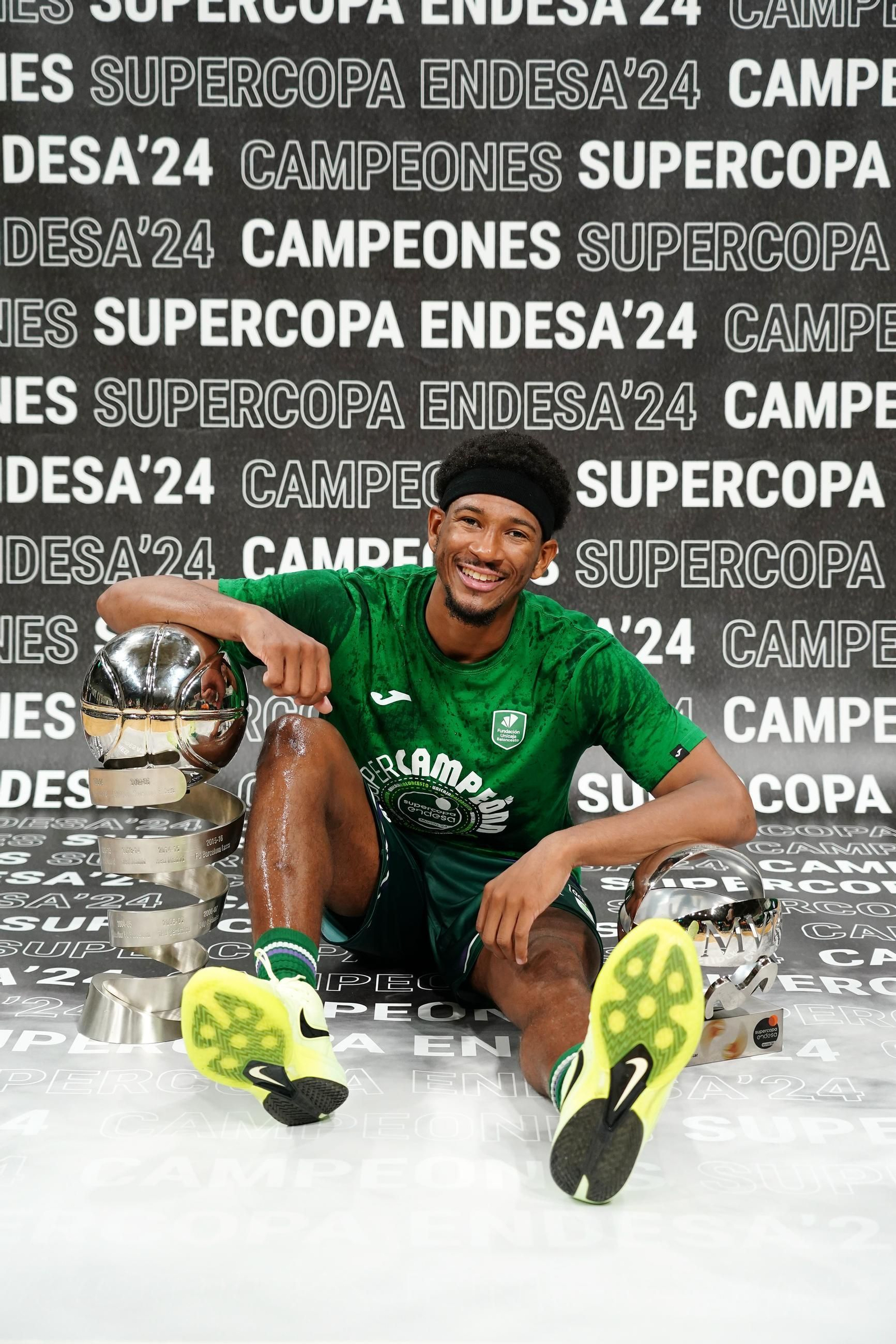 La sesión de fotos de los supercampeones de la ACB