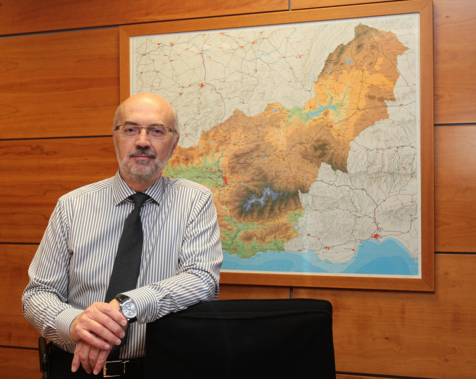 José Vico Sánchez en su despacho, en la Jefatura Provincial de Tráfico.