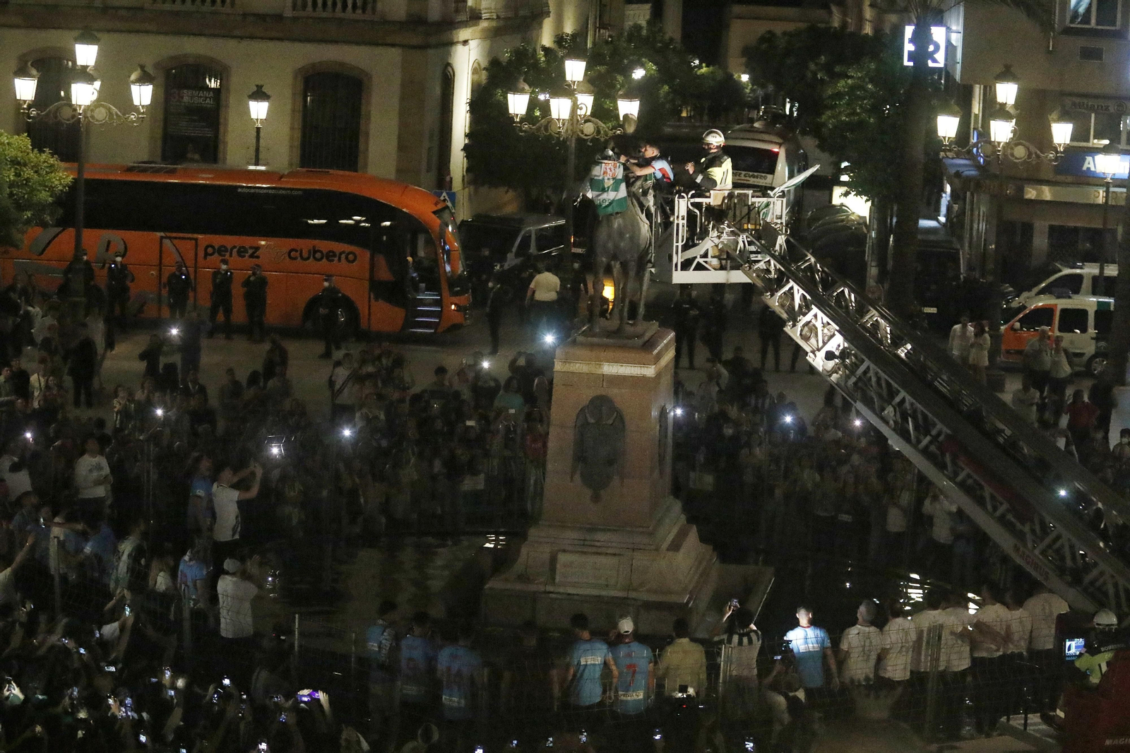La celebración del ascenso del Córdoba CF en Las Tendillas, en imágenes