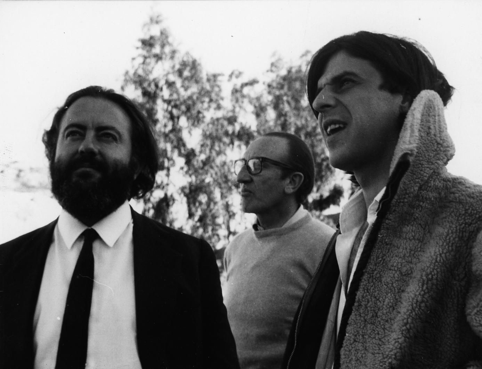 Los arquitectos Fernando Higueras, F.J. Sáenz de Oíza y Ricardo Bofill en Mojácar en 1970.