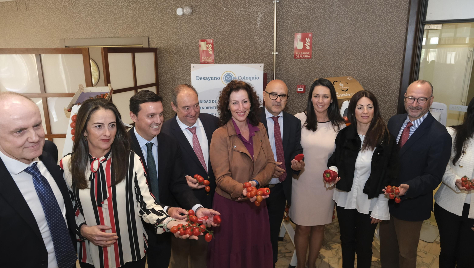 Desayuno coloquio de Grupo Joly y Cajasur, con la participación del ponente Enrique de los Ríos