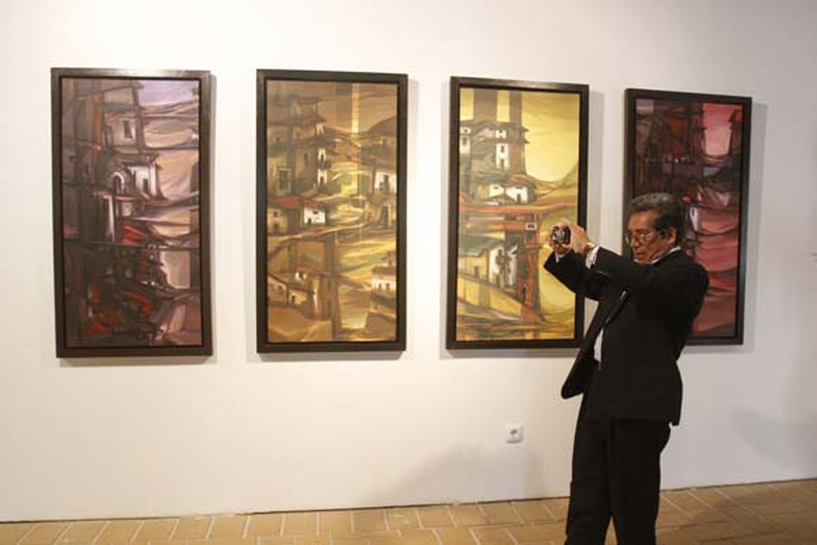 70 obras del artista peruano convivirán hasta septiembre en el Castillo de Santa Catalina

Foto: Lourdes de Vicente