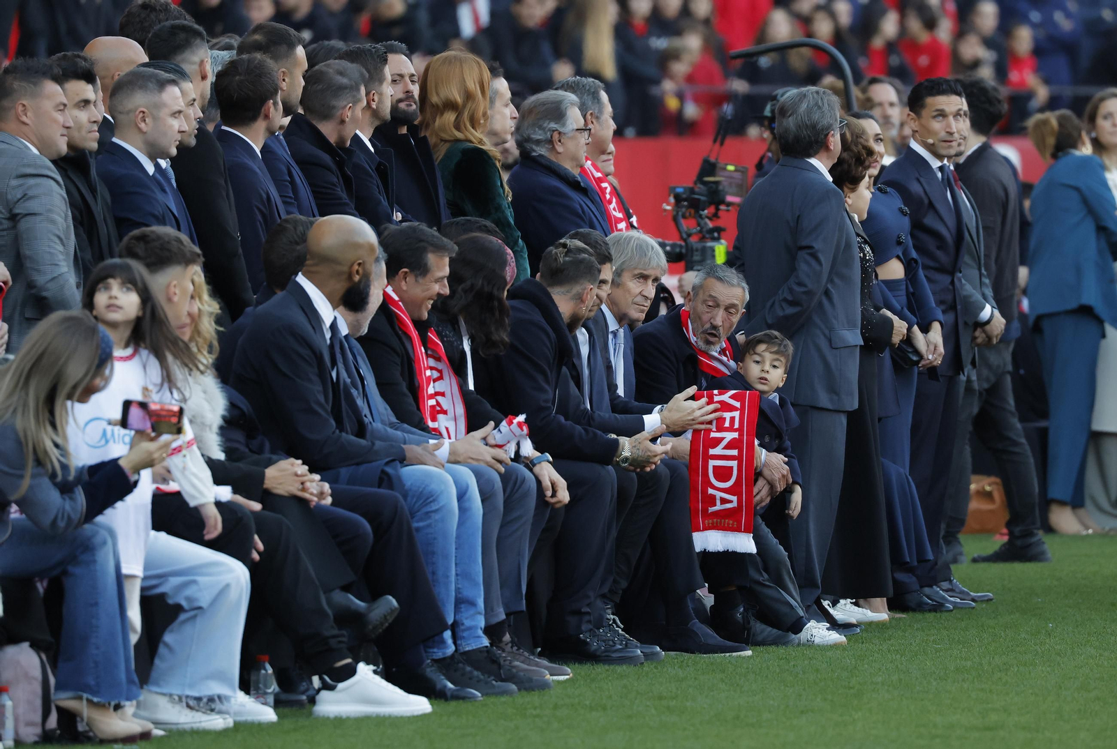 Las imágenes del homenaje a Jesús Navas