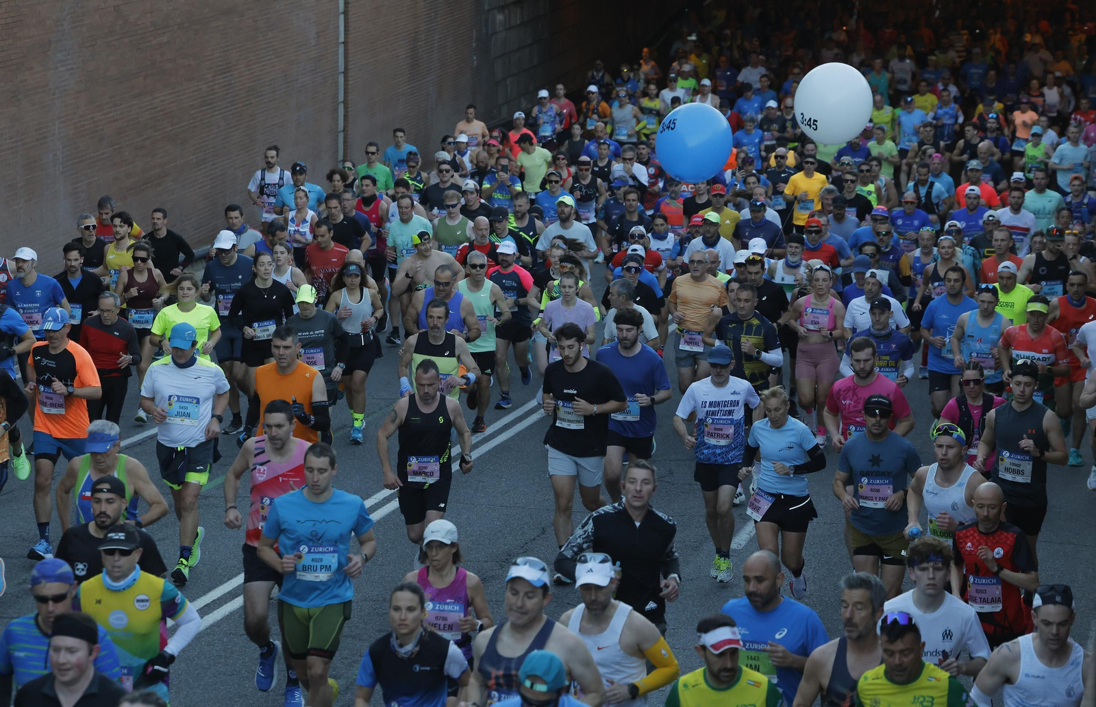 Búscate en el Zurich Maratón de Sevilla 2025