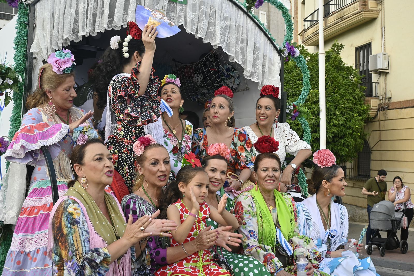 Todos los rocieros de la comitiva de la Hermandad de Huelva, en imágenes