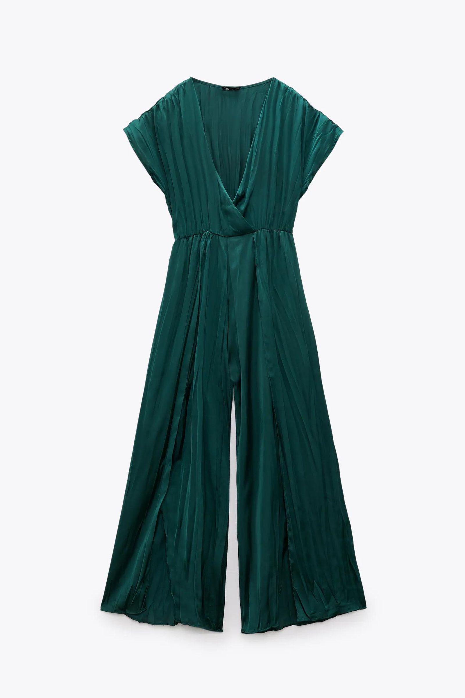 El mono de Zara para un look de invitada perfecta.