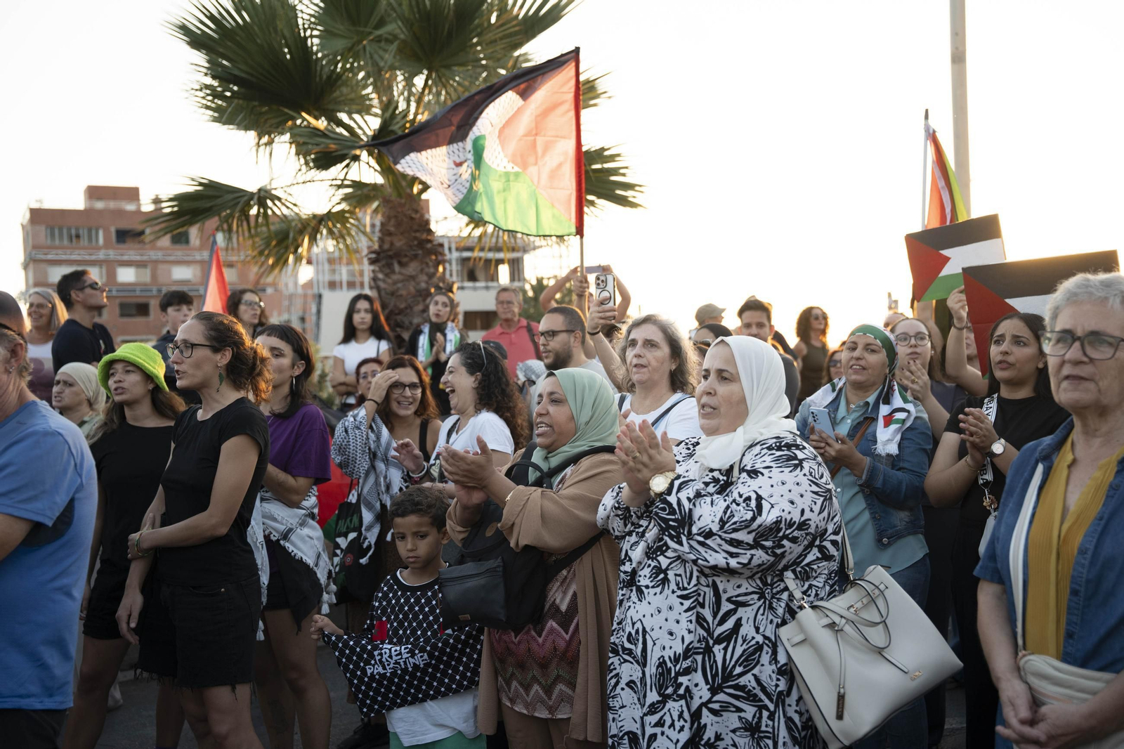 Manifestación convocada por la Plataforma Almería por Palestina