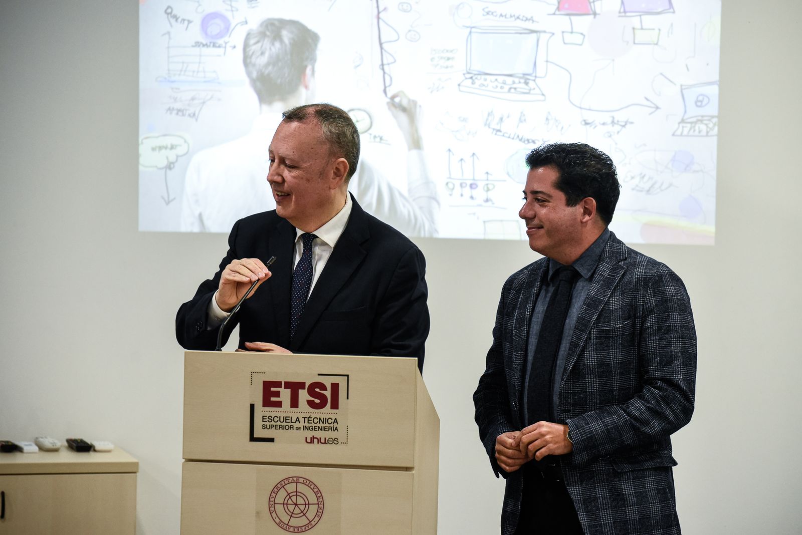 Imágenes de la entrega de premios a la excelencia docente 2022 de la Universidad de Huelva