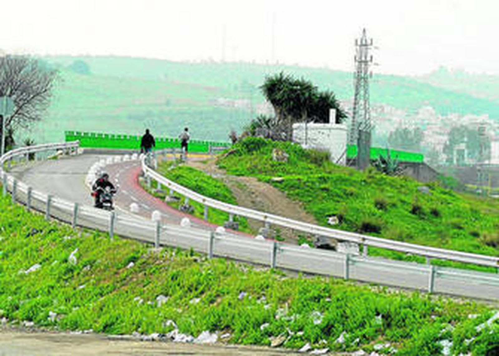 Una imagen del antiguo puente ferroviario de Camas, en el que se invirtieron 200.000 euros en 2006.