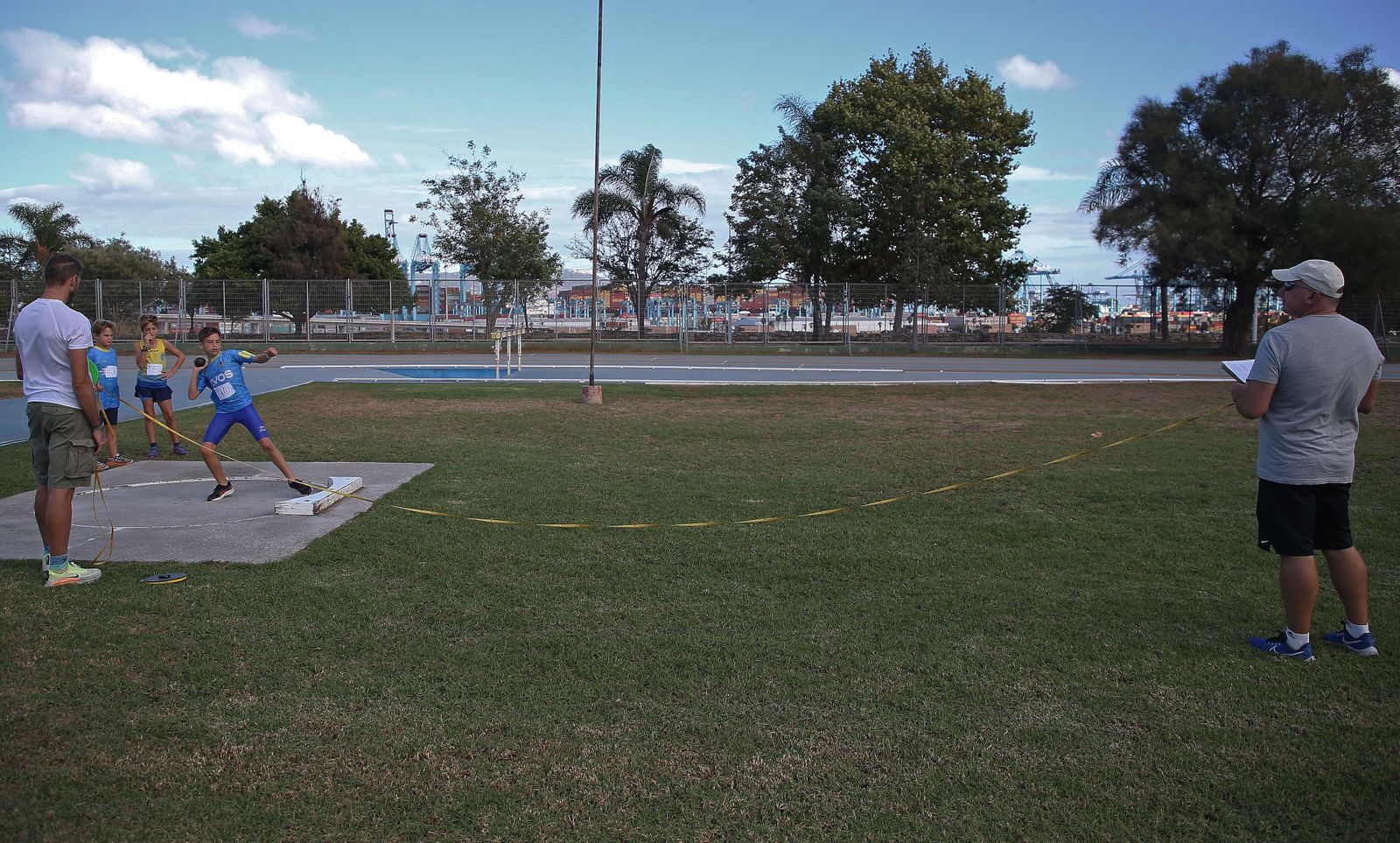 Los juegos municipales de atletismo sub-12 de Algeciras, en imágenes