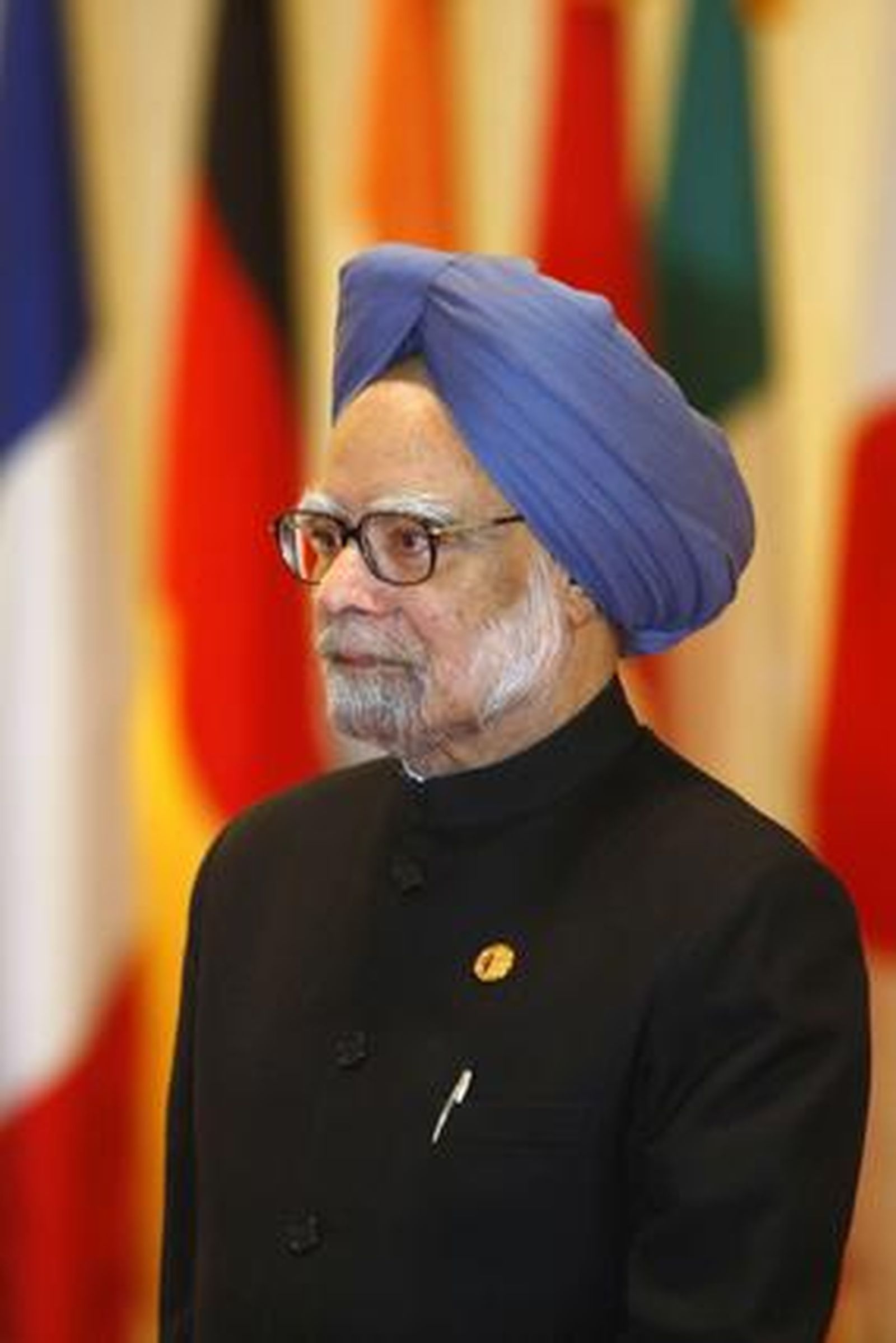 El primer ministro de La India, Manmohan Singh, llegando a la sede de la cumbre del G20, en Seúl. 

Foto: Agencias