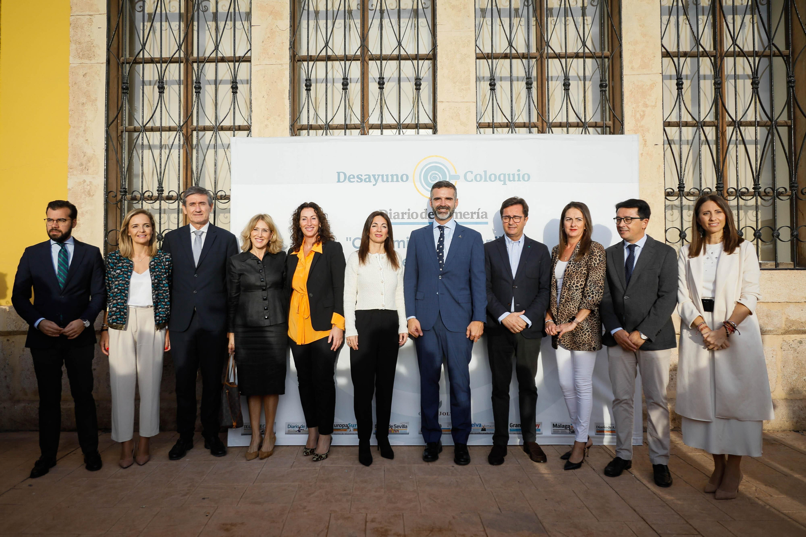 Imágenes del desayuno informativo