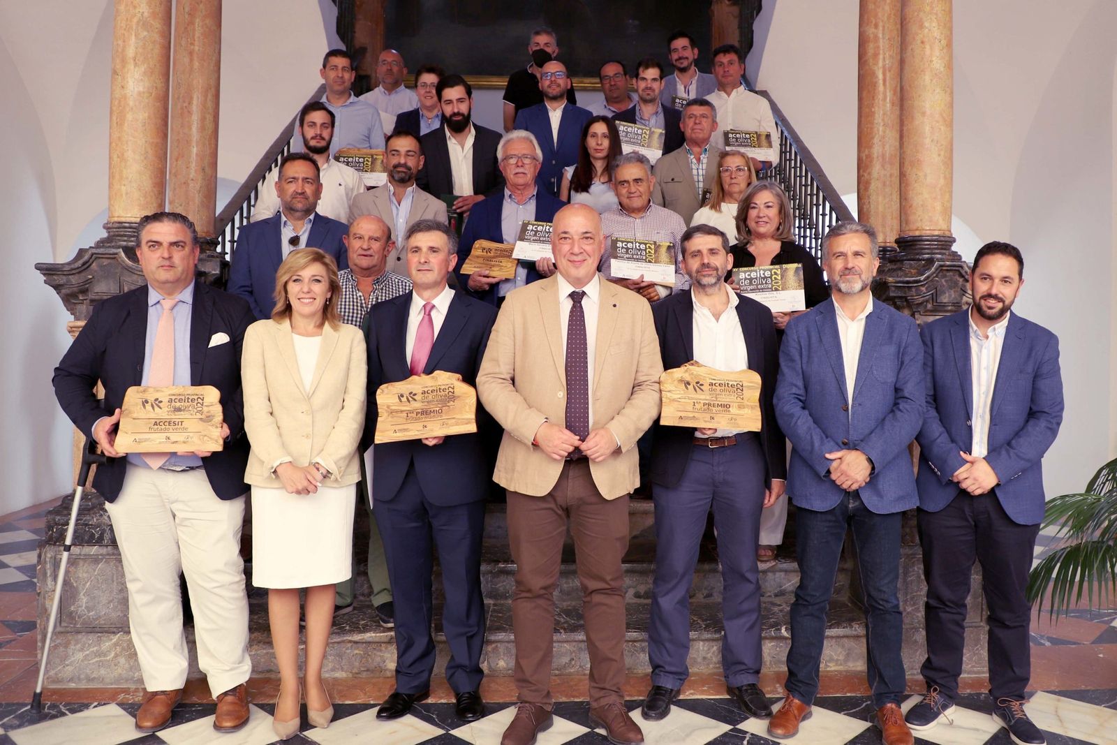 Antonio Ruiz, con los premiados.