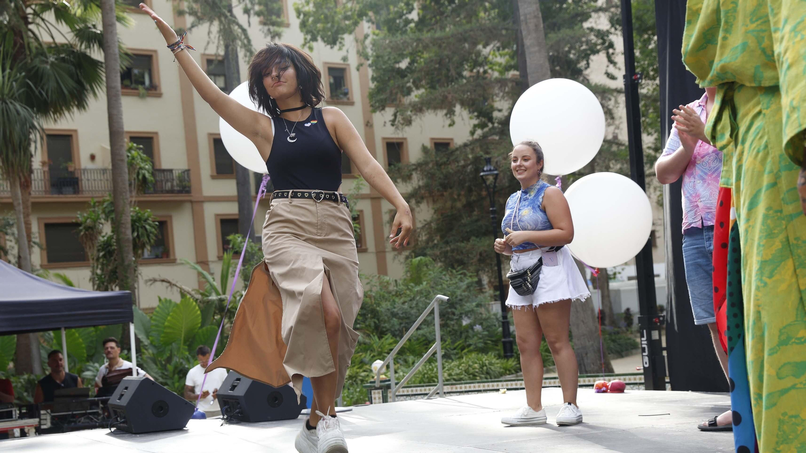 Las fotos de la fiesta del Orgullo LGTBI en el Parque María Cristina en Algeciras