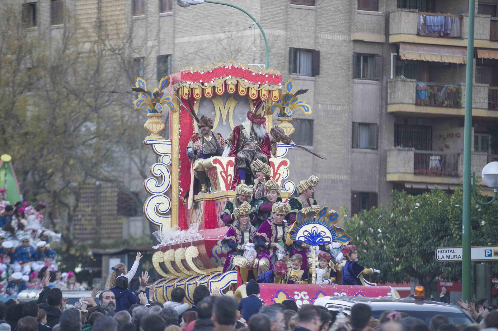 La Cabalgata de Reyes Magos de Sevilla, en imágenes